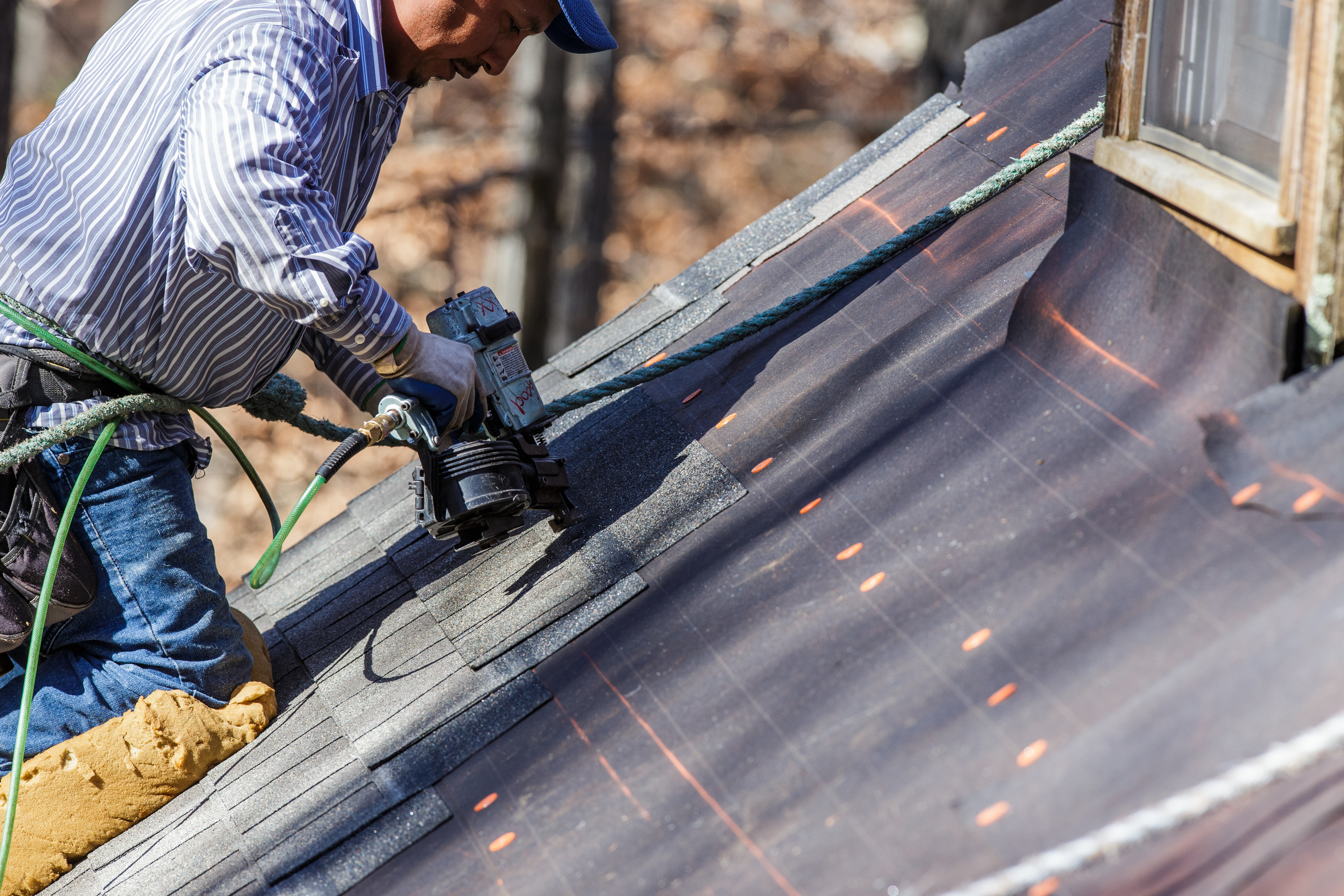 Charleston Roofing Contractors Titan Roofing LLC Offers Roof Repair and Replacement 843-647-3183