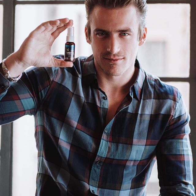 William Mclaron has a busy life, but he uses our Mist-X to relax - CBD Unlimited